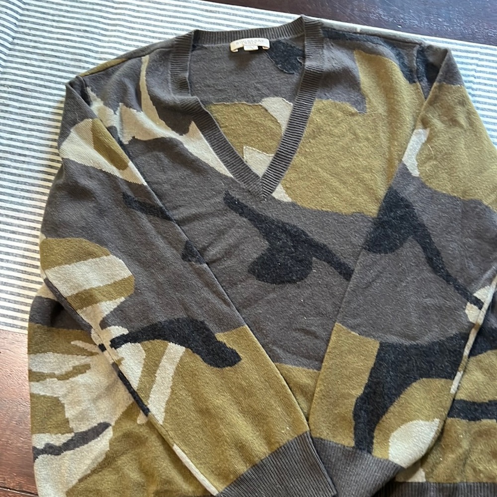 Burberry camouflage v neck sweater size large